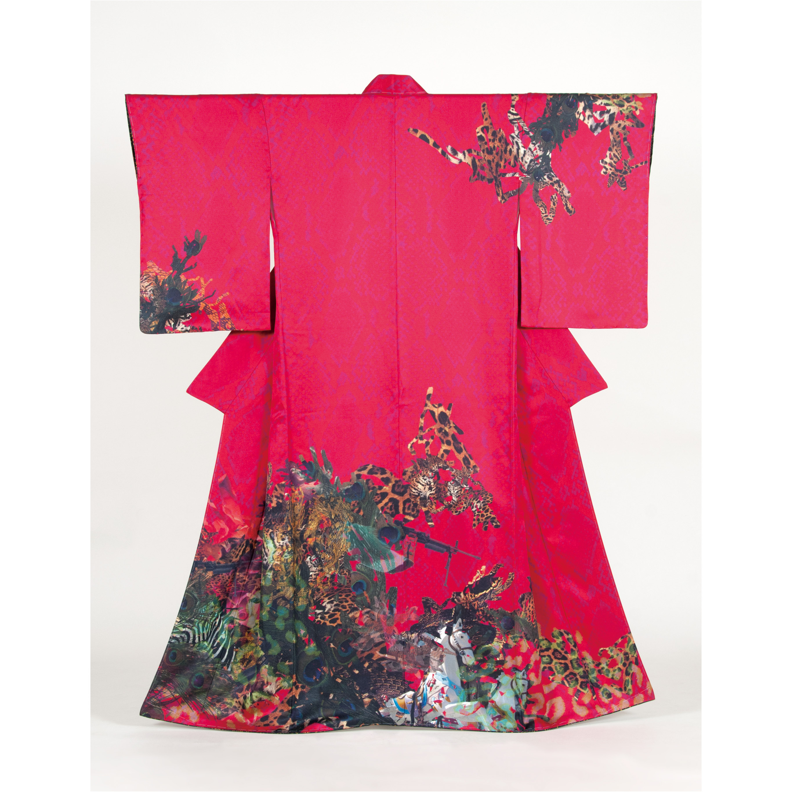 着物「女王蜂」